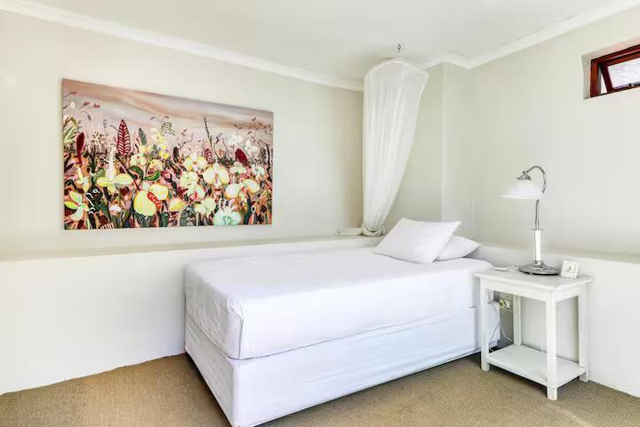 To Let 4 Bedroom Property for Rent in Tamboerskloof Western Cape